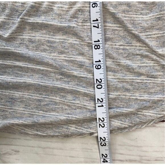 Lush Heather Gray & White Striped Flowy Tank Size Small - Picture 8 of 8